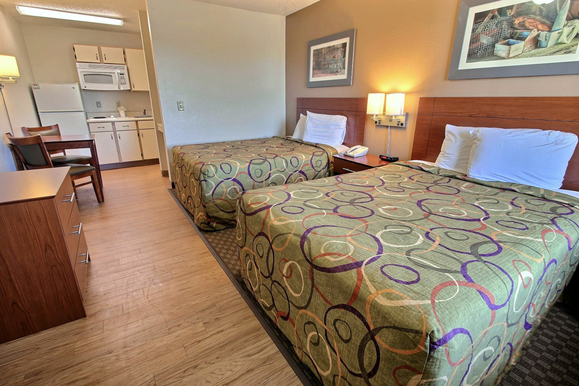 Sun Suites Of צ'סאפיק מראה חיצוני תמונה