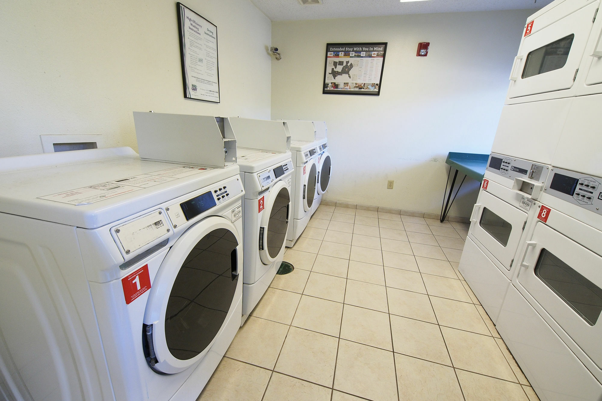 Sun Suites Of צ'סאפיק מראה חיצוני תמונה